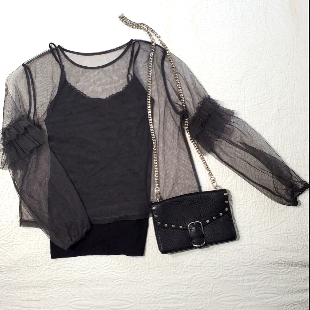 Grey mesh ruffled sleeved cutie